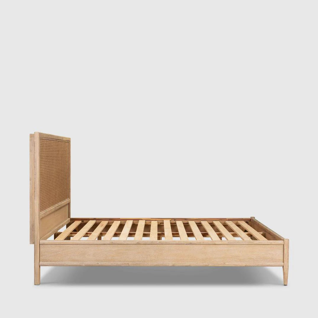 Bayview Queen Bed Natural Whitewash