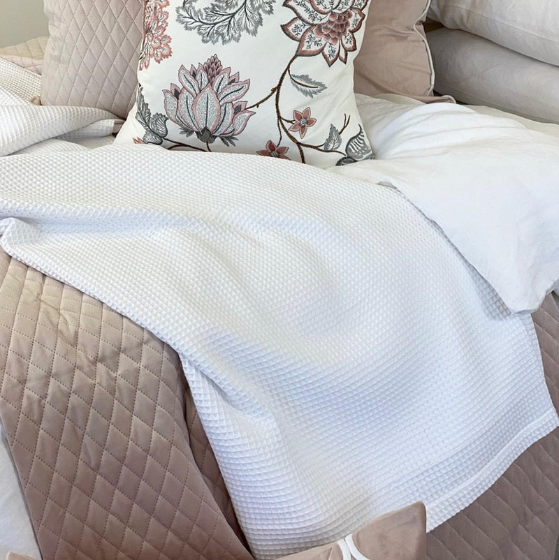 BOLERO VELVET BLUSH PILLOW