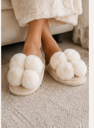 Pom Pom Slippers – Cosy Luxe – Ivory