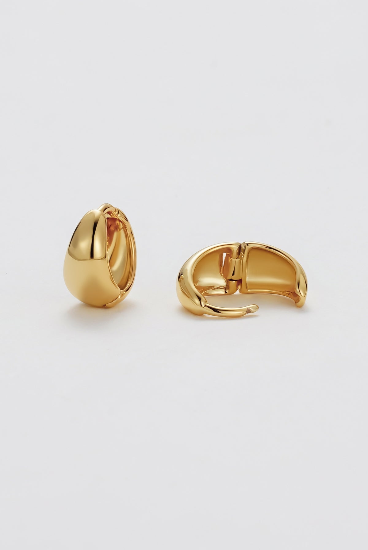 STEPH HOOP SMALL - GOLD