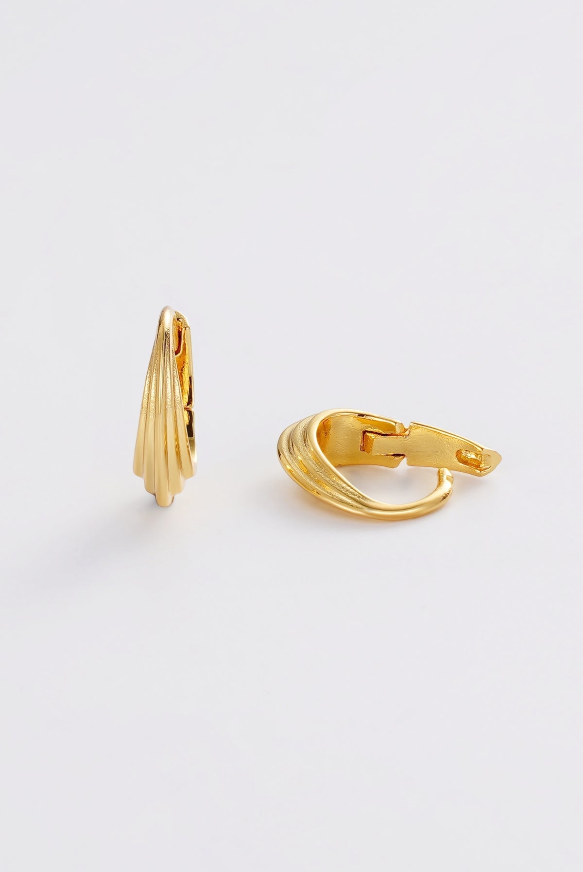 Marley Hoop - Small - Gold