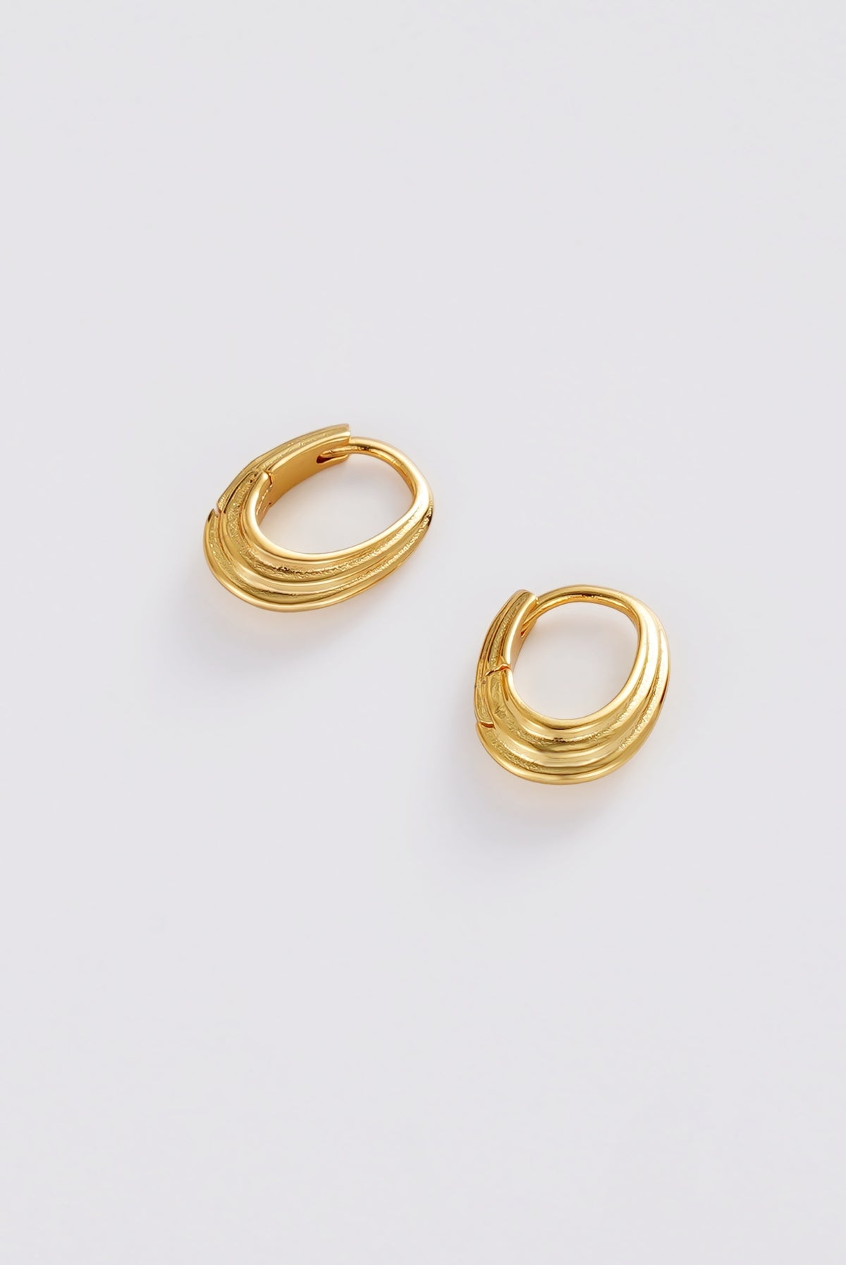 Marley Hoop - Small - Gold